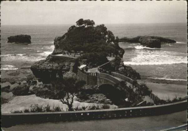 Biarritz Pyrenees Atlantiques Biarritz Rocher Basta