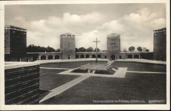 Hohenstein Ostpreussen Ehrenhof Tannenberg Nationaldenkmal