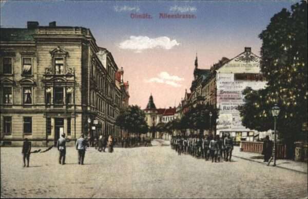 Olmuetz Olomouc Olmütz Alleestrasse Soldaten