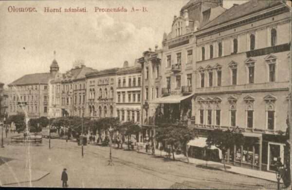 Olomouc Horni Namesti Promenada