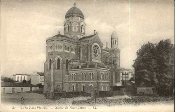 Saint-Raphael Var Saint-Raphael Notre-Dame