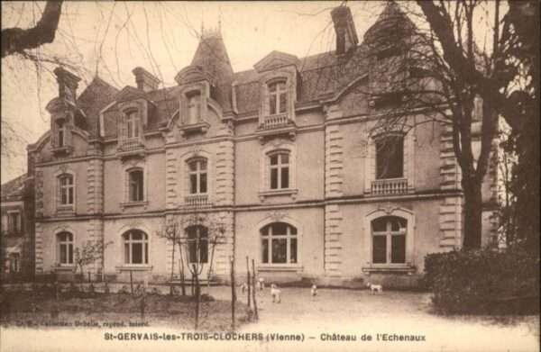 Saint-Gervais-les-Trois-Clochers Chateau Echenaux