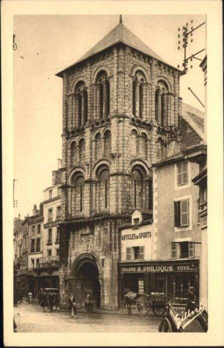 Poitiers 86 Poitiers Tour St. Porchaire