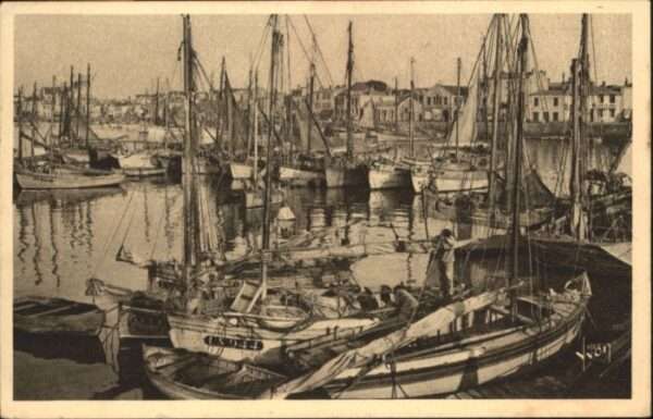 Les Sables-d Olonne Port Schiff
