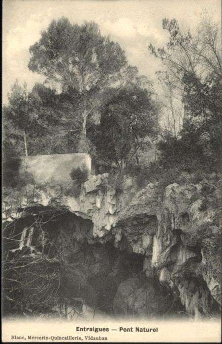 Entraigues-sur-la-Sorgue Pont Naturel