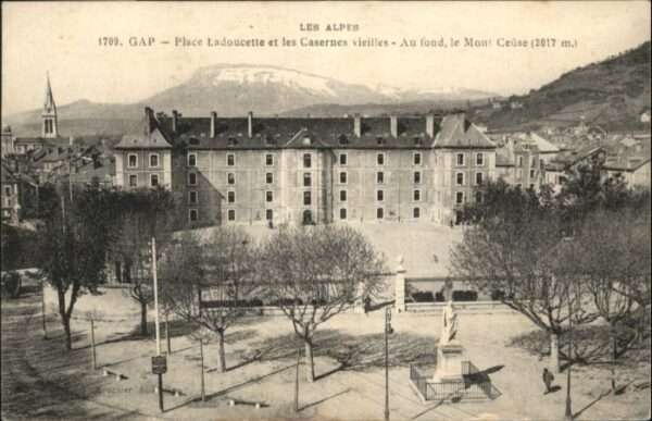 Gap Place Ladoucette Caserne Vieille