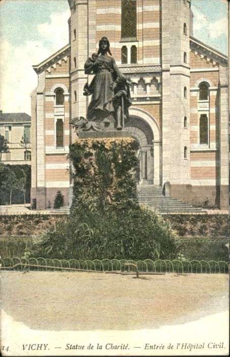 Vichy Allier Vichy Statue Charite Hopital Civil
