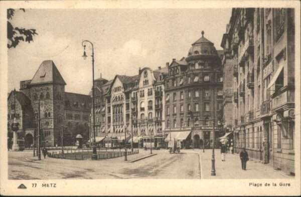 Metz  57 Moselle Metz Place Gare Strassenbahn