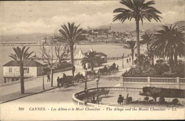 Cannes Alpes-Maritimes Cannes Allee Mont Chevalier