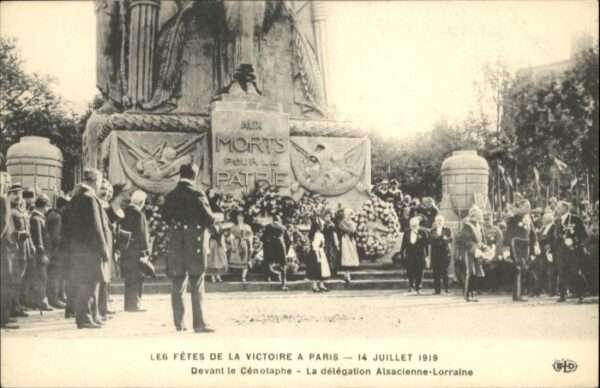 Paris Fete Victoire Devant Cenotaphe Delegati