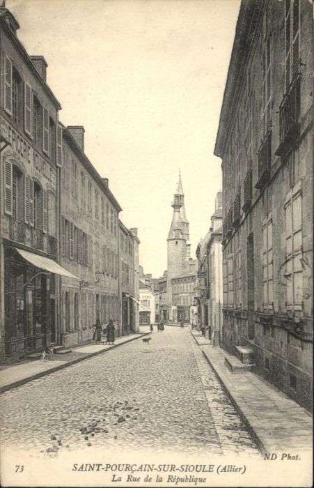 Saint-Pourcain-sur-Sioule Rue Republique