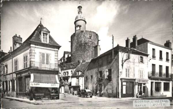 Bourbon-l Archambault Allier Tour