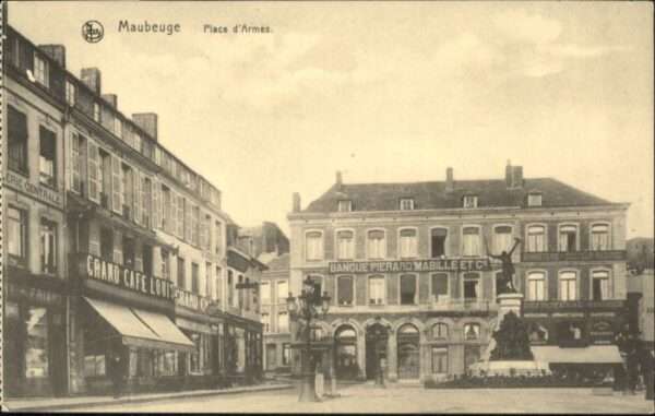 Maubeuge Place Armes Banque Cafe Louis