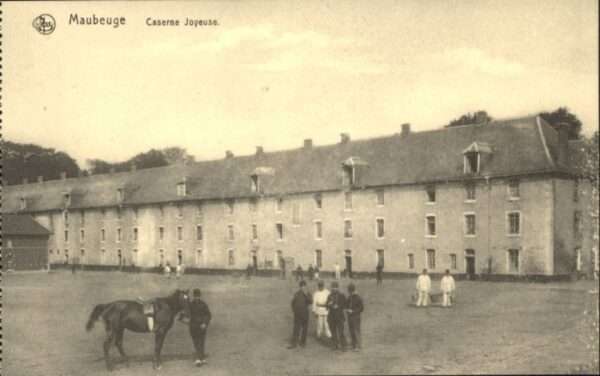 Maubeuge Caserne Joyeuse Pferd Soldaten