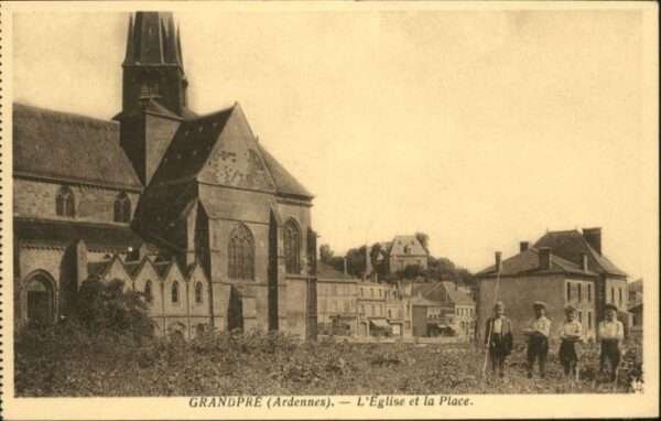 Grandpre Ardennes Eglise Place