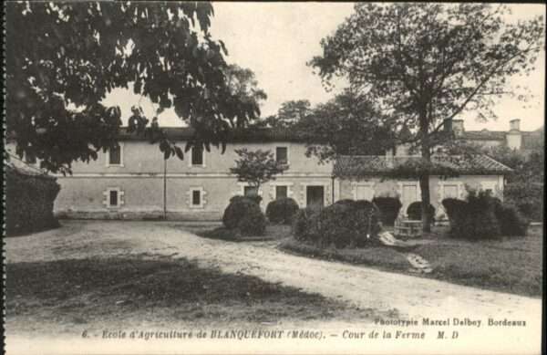 Blanquefort Medoc Ecole Agriculture Cour Ferme