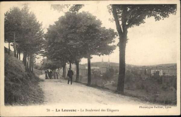 Lalouvesc Boulevard Elegants