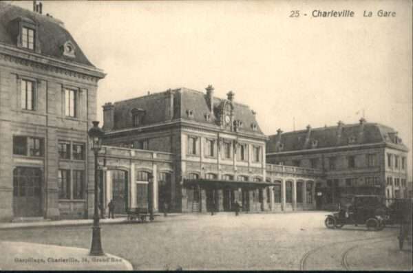 Charleville-Mezieres 08 Charleville Gare Bahnhof
