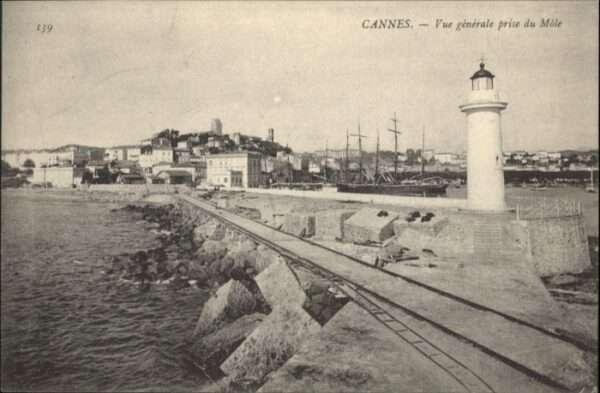 Cannes Alpes-Maritimes Cannes Mole Leuchtturm