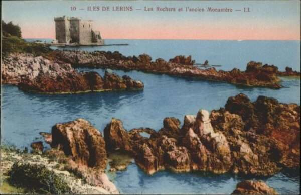 Iles de Lerins Rocher Monastere