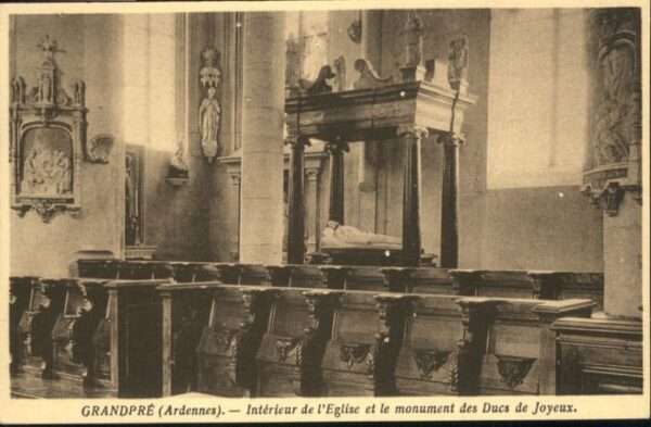 Grandpre Ardennes Eglise Monument Duc Joyeux