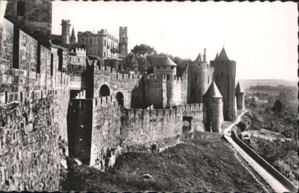 Carcassonne Porte Aude Hotel