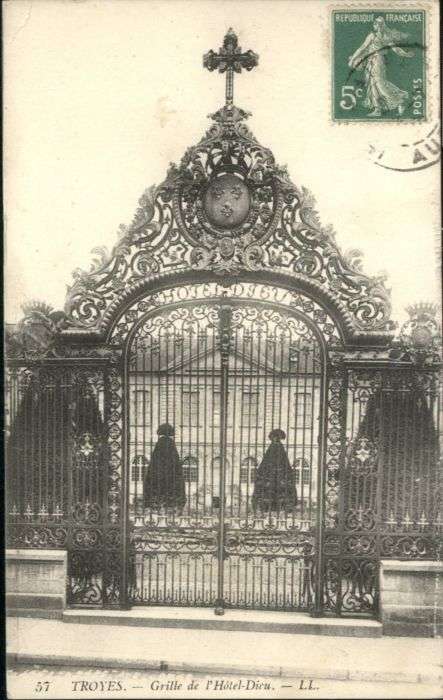 Troyes Grille Hotel Dieu