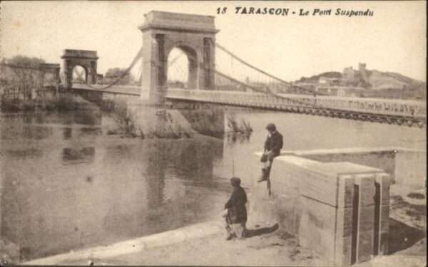 Tarascon Bouches-du-Rhone Tarascon Pont Suspendu
