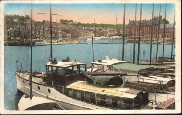 Deauville-sur-Mer Deauville Calvados Bassin Yacht