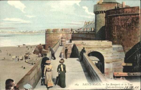 Saint-Malo 35 Saint-Malo Remparts Tour Qui-en-Groigne