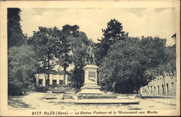 Ales Gard Statue Pasteur Monument Morts