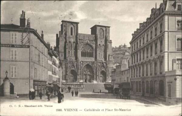 Vienne Cathedrale Place St. Maurice