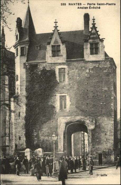Nantes Loire Atlantique Nantes Porte Saint-Pierre Ancien Eveche