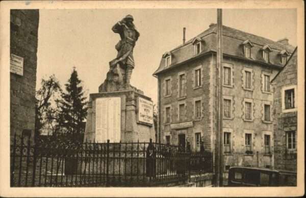 Nasbinals Monument Morts