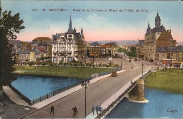 Mezieres-Charleville Mezieres Pont Victoire Place Hotel de V