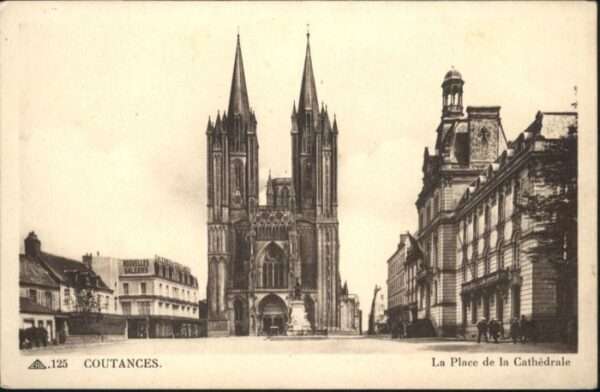 Coutances Place Cathedrale