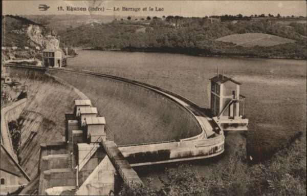 Eguzon-Chantome Indre Barrage Lac