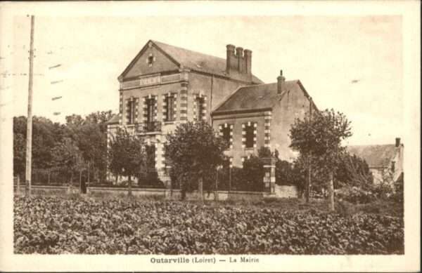 Outarville Mairie