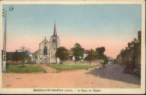 Marcilly-en-Villette Place Eglise