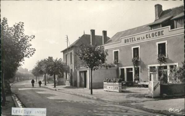 Levroux Rue Nationale Hotel Cloche