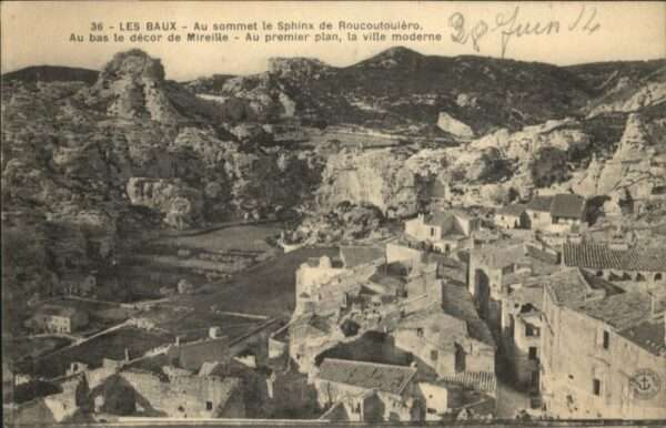 Les Baux-de-Provence Sommet Sphinx Roucoutouiero