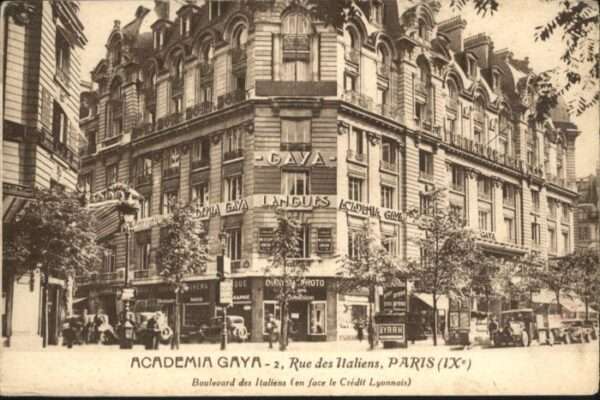 Paris Rue des Italiens Academia Gaya Boulevar