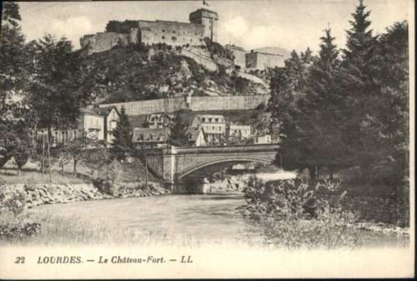 Lourdes Hautes Pyrenees Lourdes Chateau Fort