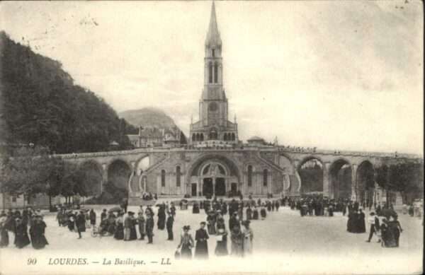 Lourdes Hautes Pyrenees Lourdes Basilique