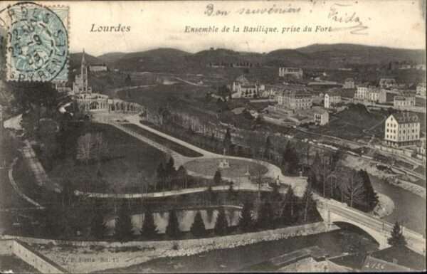 Lourdes Hautes Pyrenees Lourdes Basilique Fort