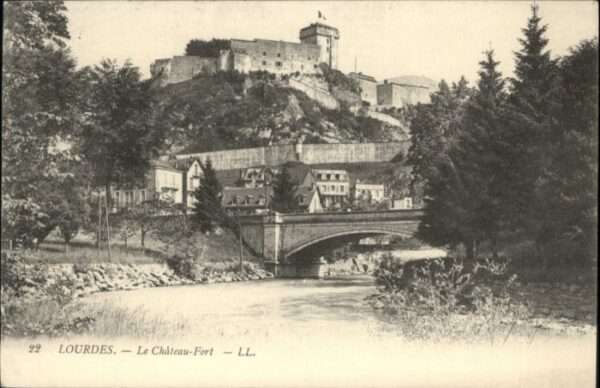 Lourdes Hautes Pyrenees Lourdes Chateau Fort