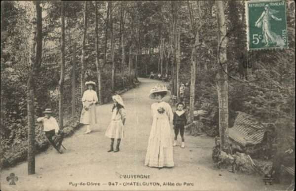 Chatelguyon Allee Parc