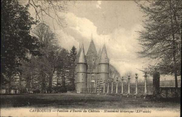 Carrouges Pavillon Chateau