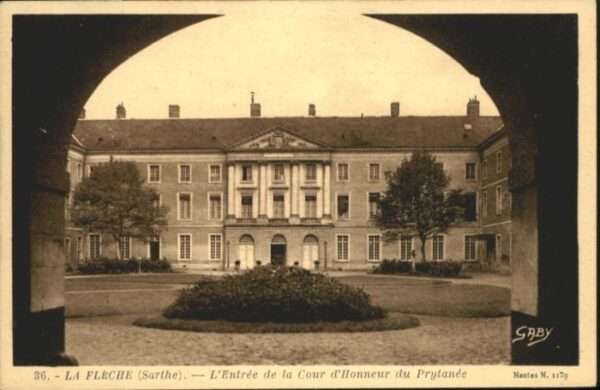 La Fleche Sarthe Cour Honneur Prytanee