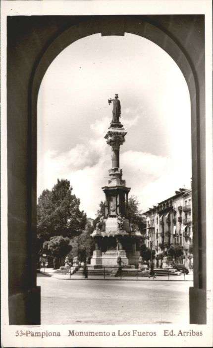 Pamplona Navarra Monumento Los Fueros